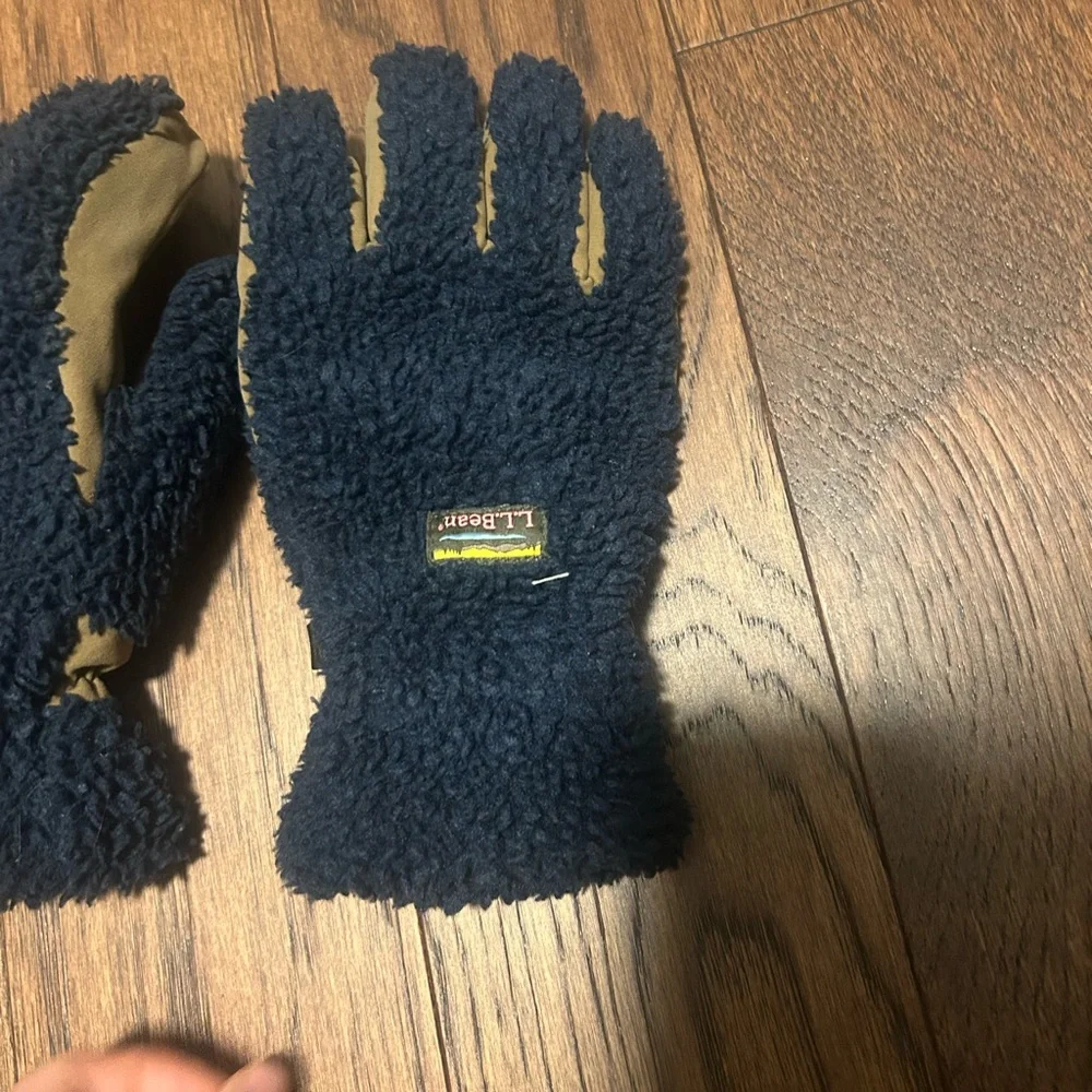 L.L. Bean size small